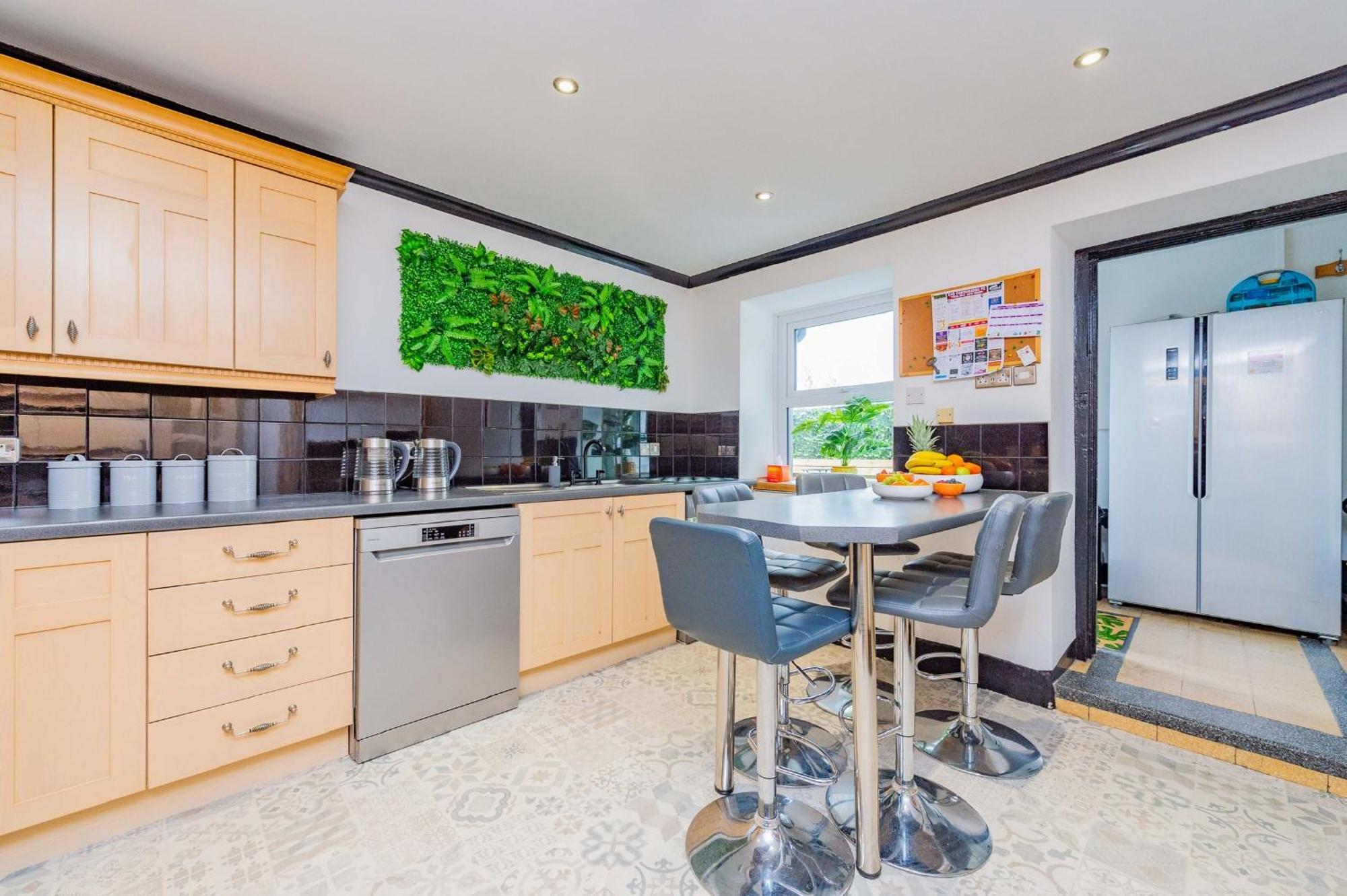Snowdon House, 8 Bedrooms, Sleep 16, Close To Blackrock Sand Porthmadog Bagian luar foto
